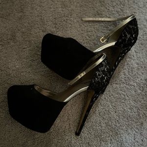 Size 7 heels like new
